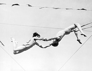 two-trapeze-artists-underwood-archives